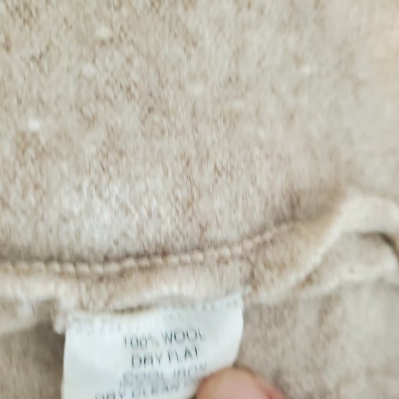 Lambswool sweater, Scotland, 6-8 - Picture 7 of 8